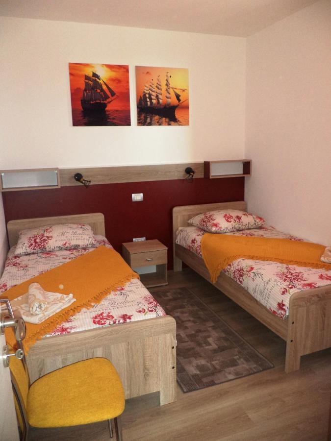 Apartment Ivy2 ลอฟราน ภายนอก รูปภาพ